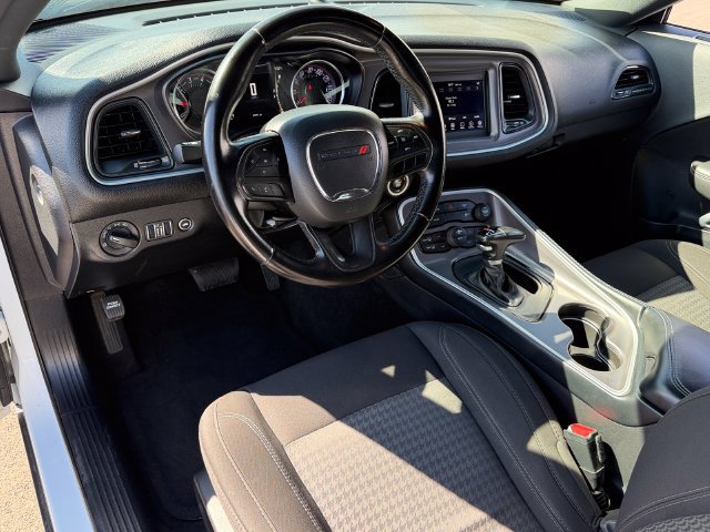 Used 2022 Dodge Challenger SXT RWD image 22