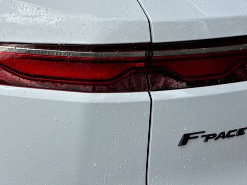 Used 2023 Jaguar F-PACE R-Dynamic S image 12