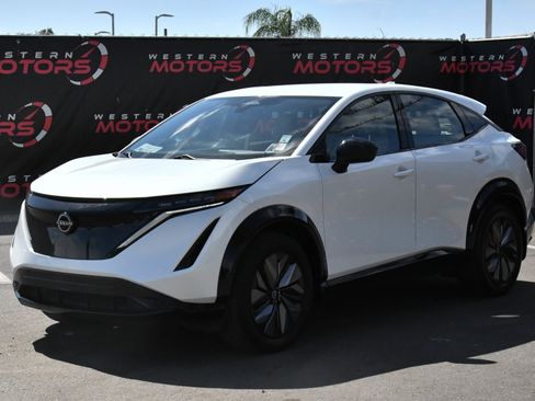 Used 2024 Nissan Ariya AWD image 3