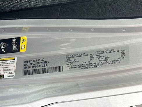 Used 2023 Jeep Wrangler Altitude image 36