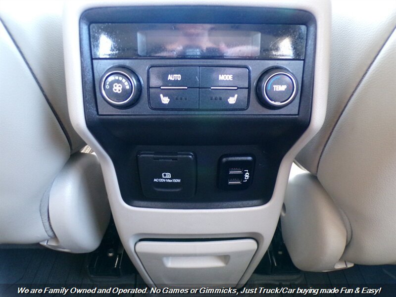 Used 2018 GMC Acadia Denali w/ Technology Package FWD image 33