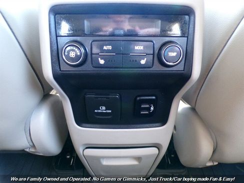 Used 2018 GMC Acadia Denali w/ Technology Package FWD image 33