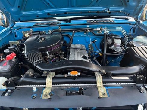 Used 1997 Nissan Pickup 4x4 King Cab image 13