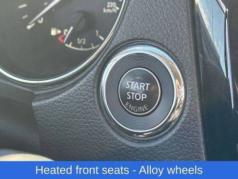 Used 2017 Nissan Rogue SV w/ SV Premium Package image 10