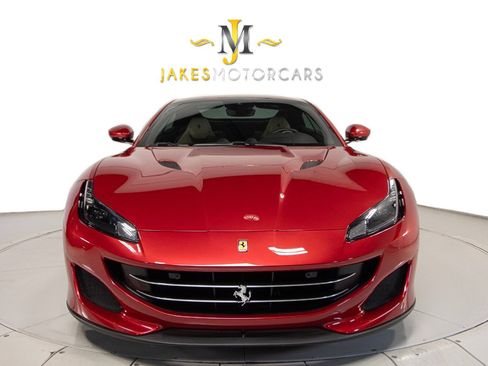 Used 2020 Ferrari Portofino image 18