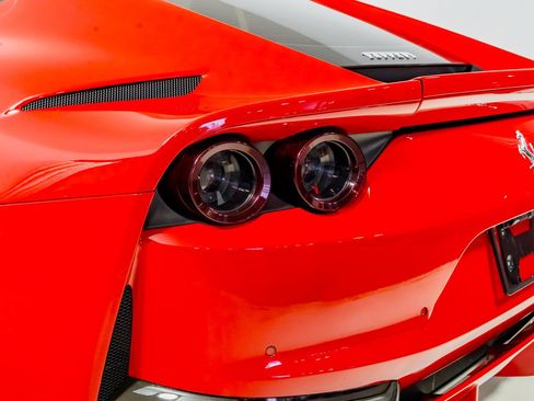 Used 2018 Ferrari 812 Superfast RWD image 41