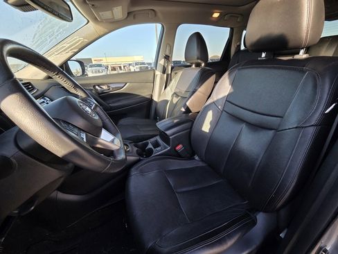 Used 2018 Nissan Rogue SL w/ Premium Package image 25