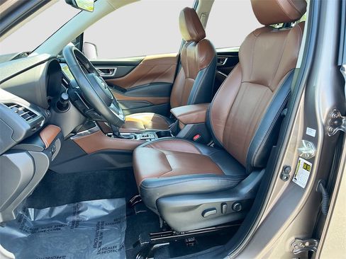 Used 2022 Subaru Forester Touring image 22