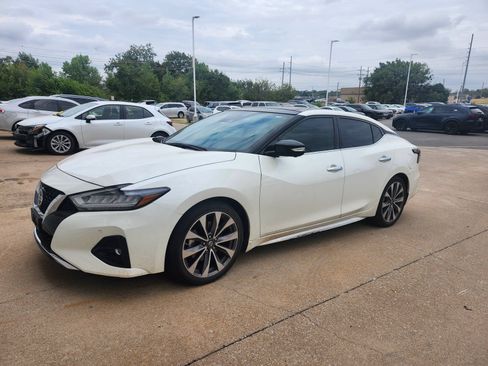 Used 2019 Nissan Maxima Platinum w/ Sport Mat Group FWD image 1