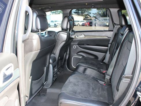 Used 2018 Jeep Grand Cherokee SRT w/ Trailer Tow Group IV AWD/4WD image 7