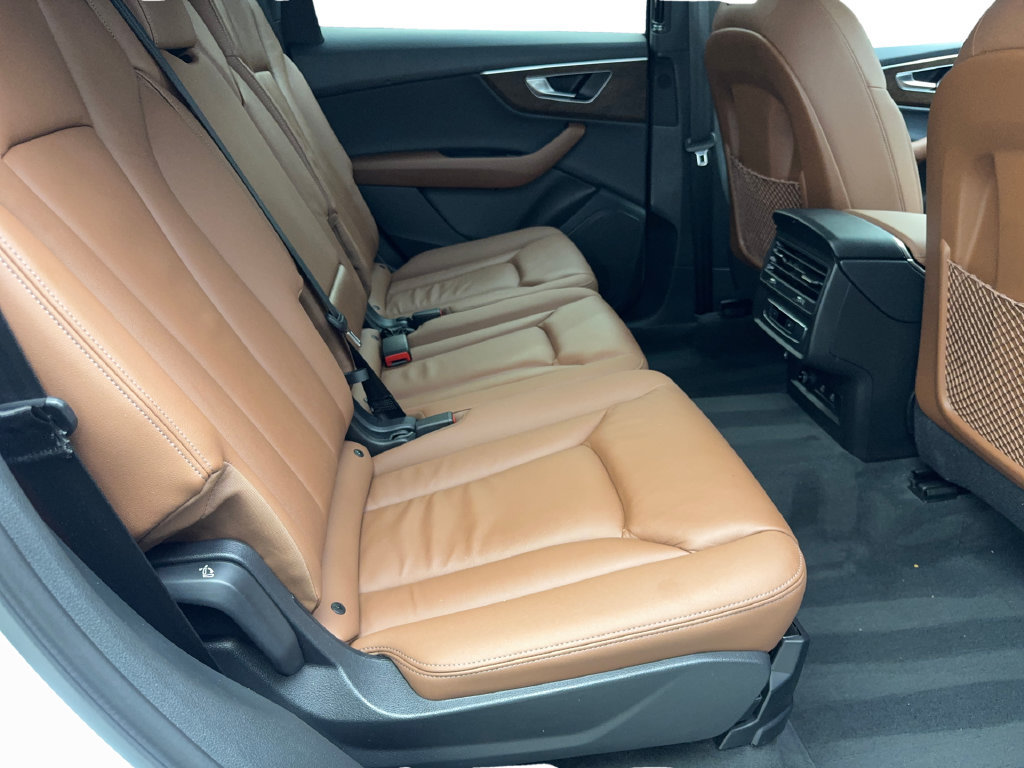 Used 2025 Audi Q7 2.0T Premium AWD/4WD image 46