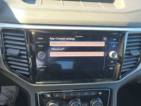 Used 2022 Volkswagen Atlas Cross Sport SEL image 24