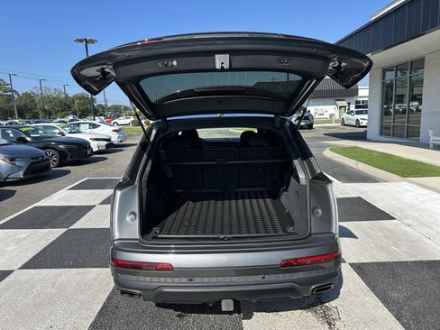 Used 2025 Audi Q7 3.0T Prestige AWD/4WD image 5