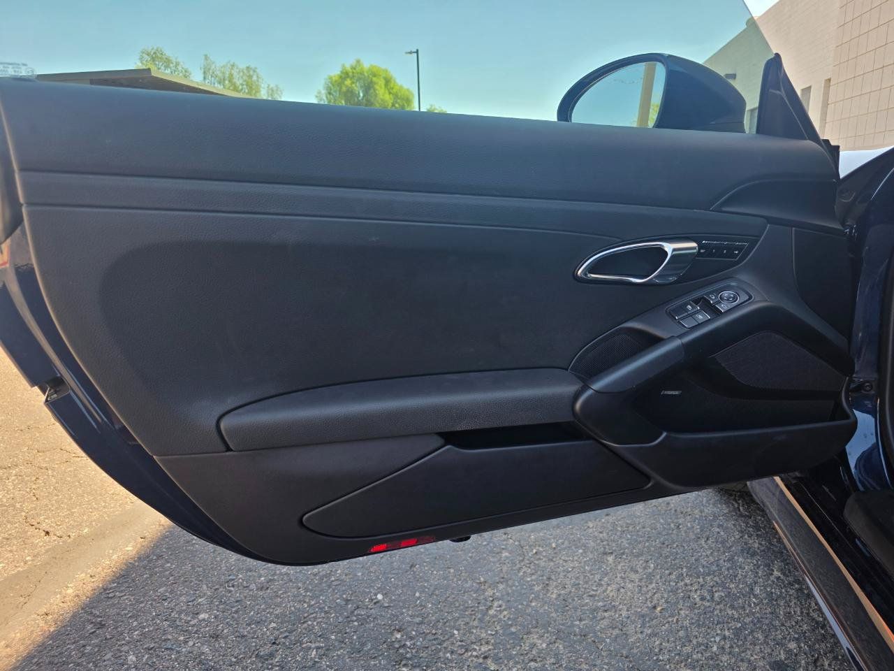 Used 2018 Porsche 718 Cayman RWD image 37