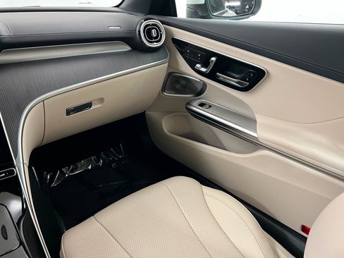 New 2026 Mercedes-Benz CLE 300 4MATIC Cabriolet image 10