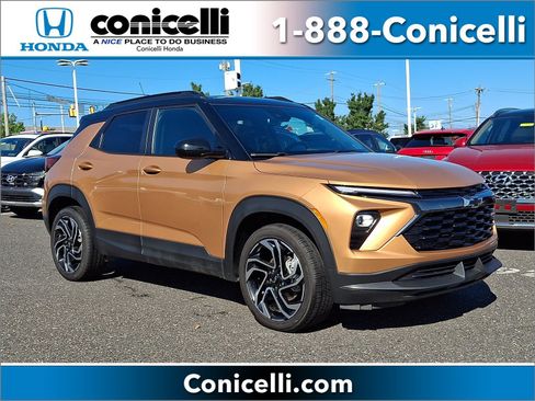 Used 2024 Chevrolet TrailBlazer RS w/ Convenience Package AWD/4WD image 1