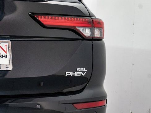 New 2025 Mitsubishi Outlander SEL image 5