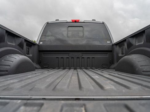 Certified 2025 Ford F250 Lariat w/ Black Appearance Package image 19