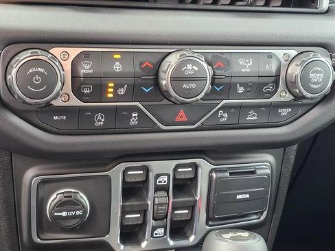 New 2026 Jeep Wrangler Unlimited Rubicon image 13