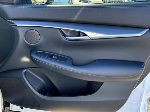 Certified 2025 INFINITI QX50 Pure image 25