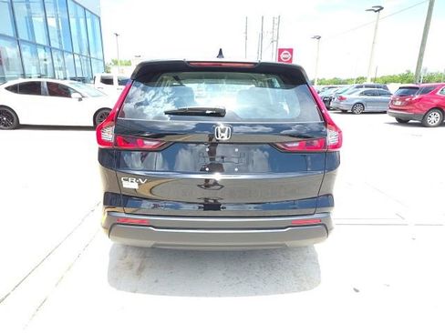 Used 2023 Honda CR-V LX image 5