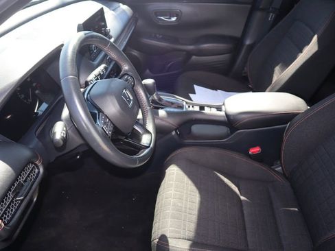 Used 2025 Honda HR-V Sport image 14