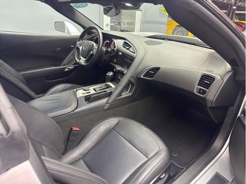 Used 2016 Chevrolet Corvette Stingray Coupe RWD image 19