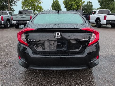 Used 2016 Honda Civic Touring image 5