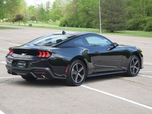 Used 2025 Ford Mustang Coupe RWD image 23