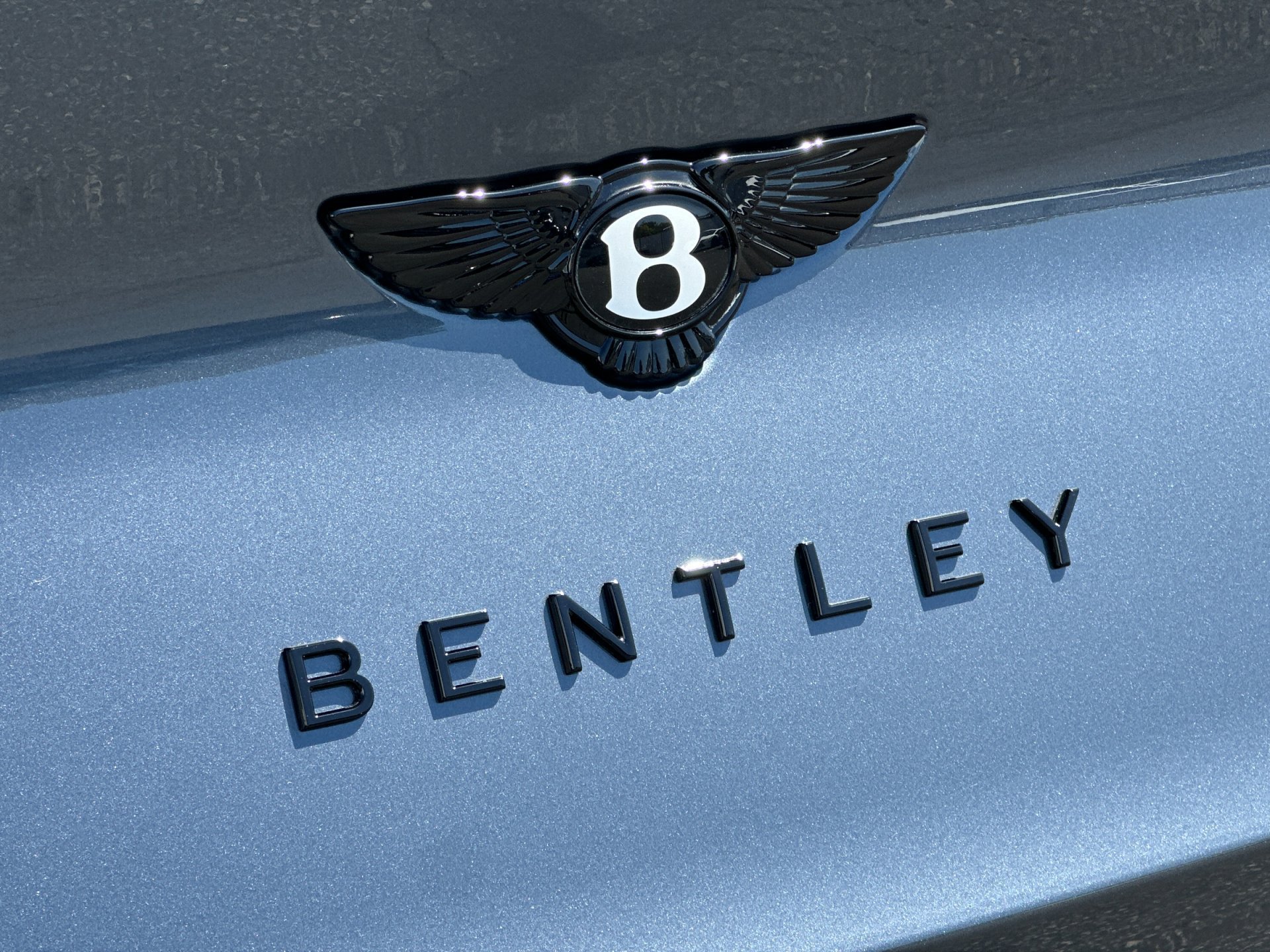 Used 2026 Bentley Bentayga Extended Wheelbase AWD/4WD image 31