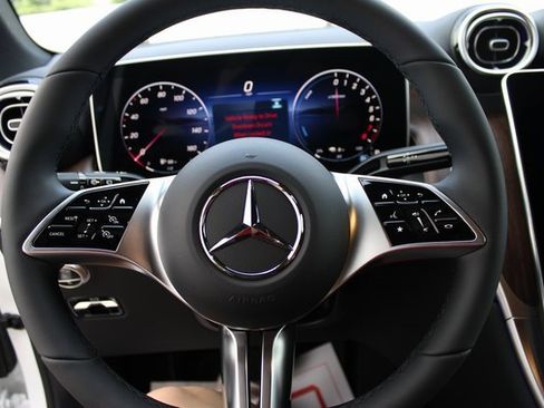 New 2025 Mercedes-Benz GLC 350e 4MATIC image 22