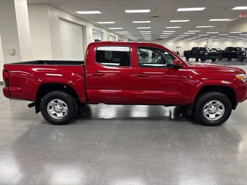 Certified 2023 Toyota Tacoma SR AWD/4WD image 8