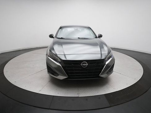 Certified 2025 Nissan Altima 2.5 SV image 11