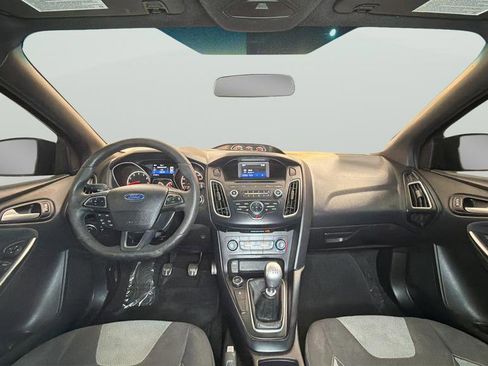 Used 2016 Ford Focus ST image 31