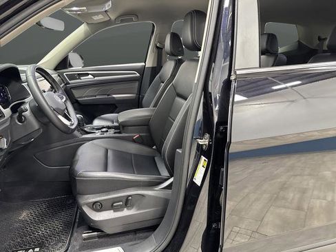 Used 2023 Volkswagen Atlas SE image 4