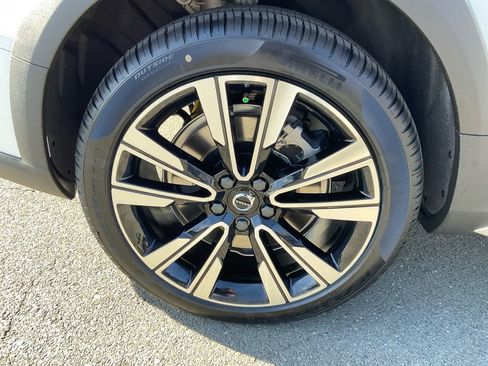 New 2026 Volvo V60 B5 Cross Country Ultra w/ Protection Package Premier image 16