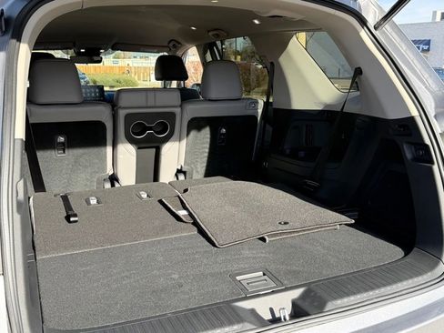 Certified 2025 Honda Pilot EX-L image 18