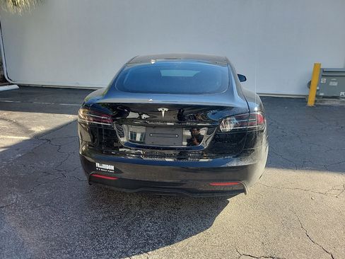 Used 2022 Tesla Model S image 8