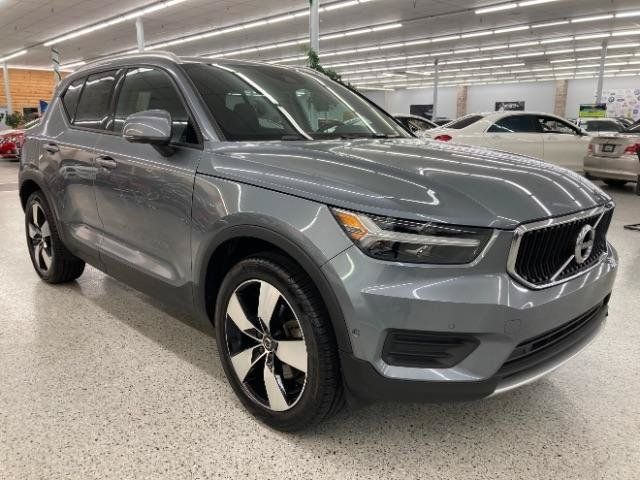 Used 2019 Volvo XC40 T5 Momentum AWD/4WD image 3
