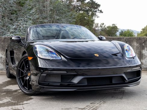 Certified 2025 Porsche 718 Boxster GTS image 9