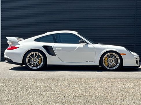 Used 2011 Porsche 911 GT2 RS RWD image 9