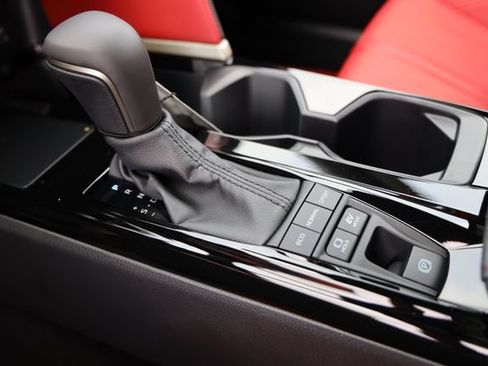 New 2026 Toyota Camry Hybrid FWD image 22