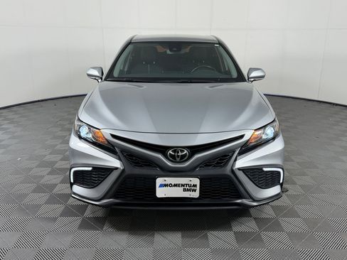 Used 2022 Toyota Camry SE FWD image 6