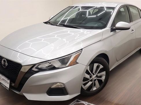 Used 2020 Nissan Altima 2.5 S FWD image 2