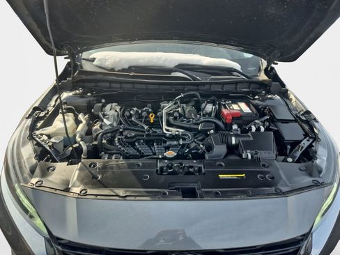 Used 2023 Nissan Altima 2.5 SV FWD image 23
