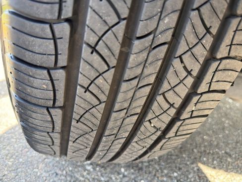 Used 2019 Ford Explorer XLT w/ Class III Trailer Tow Package image 14