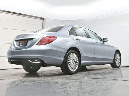 Used 2017 Mercedes-Benz C 300 4MATIC Sedan image 12