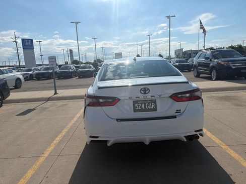 Used 2023 Toyota Camry SE w/ Convenience Package AWD/4WD image 7