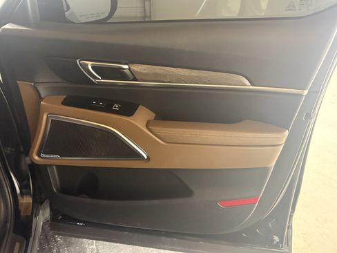 Used 2020 Kia Telluride SX w/ SX Prestige Package image 30