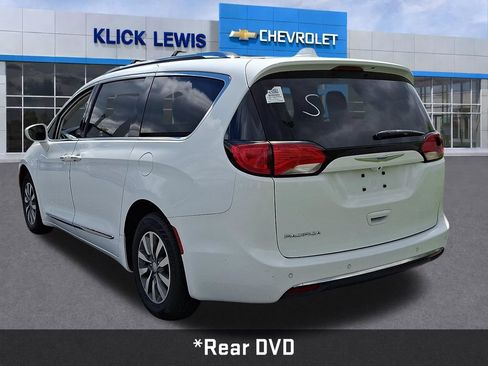 Used 2020 Chrysler Pacifica Touring-L Plus FWD image 5